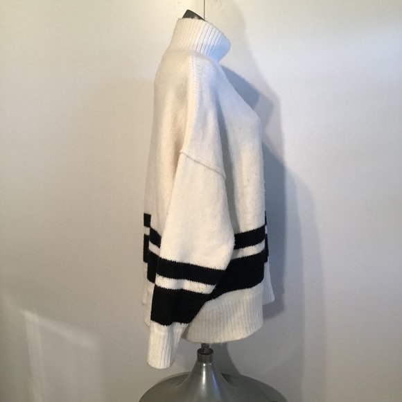 Women's Oversized Funnelneck Stripe Sweater Size M - Picture 3 of 11
